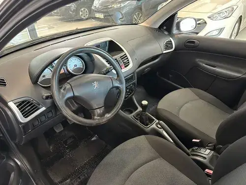 Peugeot 207 Compact Allure 1.4 MT 2015