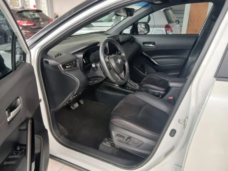 Toyota Corolla Cross GR-SPORT 2025