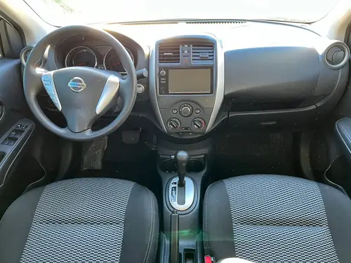 Nissan Versa V-DRIVE PLUS AT 2021