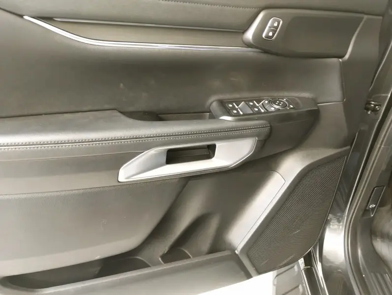 Ford EVEREST 2.3 TITANIUM AT 2026