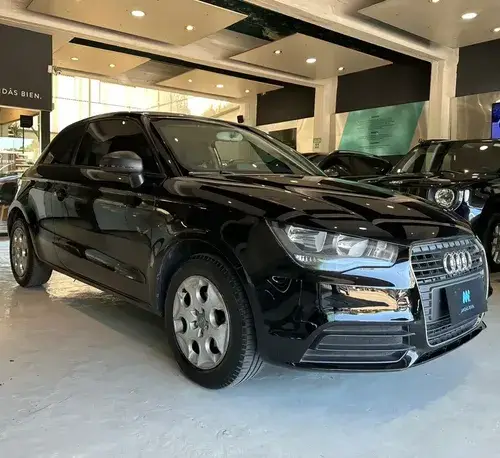 Audi A1 1.2 Turbo Atracttion 2014