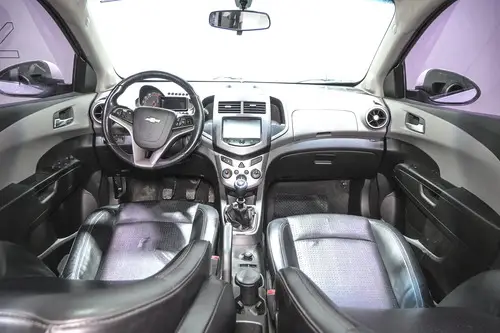 Chevrolet Sonic 1.6 4 PTAS LTZ 2014