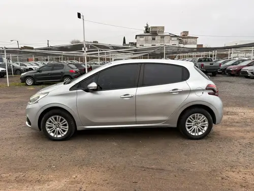 Peugeot 208 ALLURE 1.6 2018