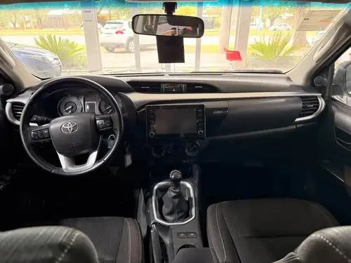 Toyota Hilux 2.8 Dc 4x4 Tdi Sr L20 2023