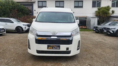 Toyota Hiace 2.8 Tdi Commuter 6at 14a 2022