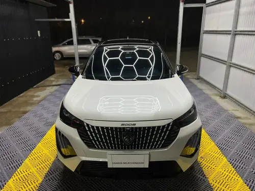 Peugeot 2008 1.0T Gt 2025