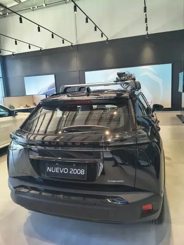 Peugeot 2008 1.0T Gt 2026