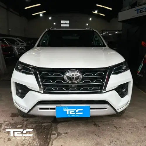 Toyota Hilux SW4 2.8 Srx 177cv 4x4 7as 6at 2023