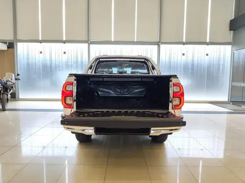 Toyota Hilux Pick-Up 2.8 Cd Srv 204Cv 4X2 2022