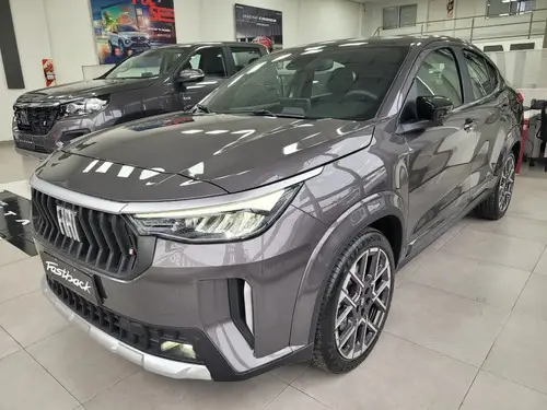 Fiat FASTBACK Turbo 2026