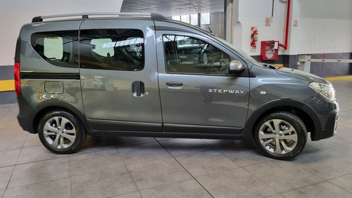 Renault Kangoo Ii 1.6 Sce Stepway 2025