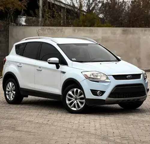 Ford Kuga 2.5 4X4 TREND L10 2013