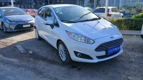 Ford Fiesta Kinetic 1.6 Se Plus 120cv 2014