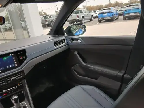 Volkswagen Nivus OUTFIT 200 TSI AT G1 2025