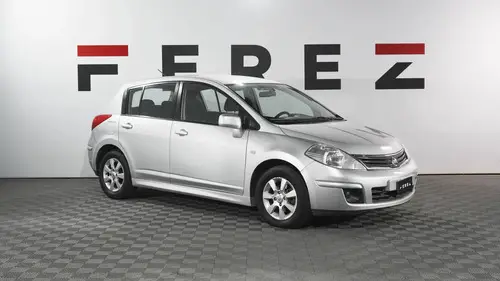 Nissan Tiida 1.8 Visia 2013