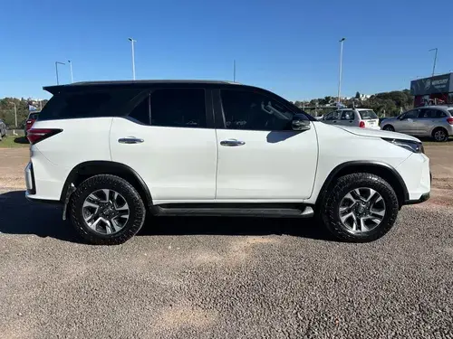 Toyota SW4 HILUX SW4 4X4 SRX 2.8 TDI 6 AT 7A 2023