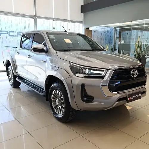 Toyota Hilux Pick-Up 2.8 Cd Srv 204Cv 4X4 2025
