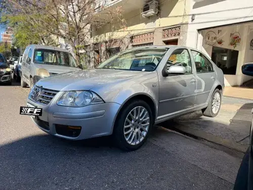 Volkswagen Bora 1.8 Highline T Tiptronic Cuero 2011
