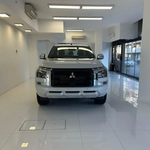 L200 2.4L GLS 6AT 4WD Full 2026