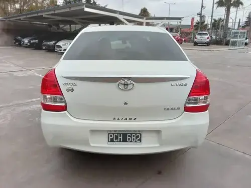 Toyota Etios 1.5 4p X 2015