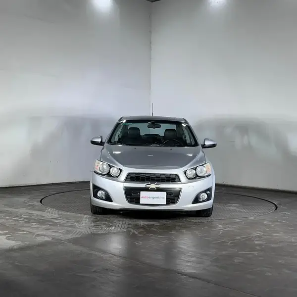 Chevrolet SONIC 1.6 LTZ M/T 2014