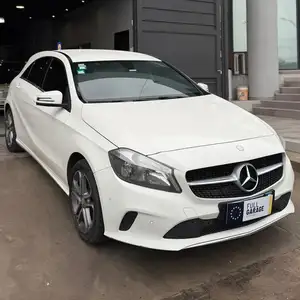 Mercedes-Benz Clase A 1.6 A200 Urban 156cv 2017