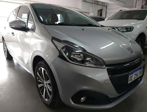 Peugeot 208 1.6 Feline 2020
