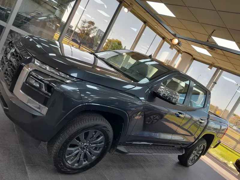 L200 2.4L GLS L200 2.4L GLS 6AT 4WD FULL 2026