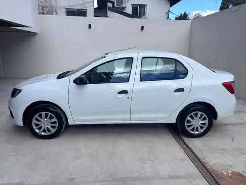 Renault Logan 1.6 16v Life 2025