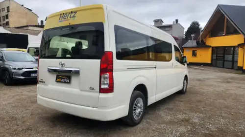Toyota Hiace 2.8 Tdi Commuter 6at 14a 2022