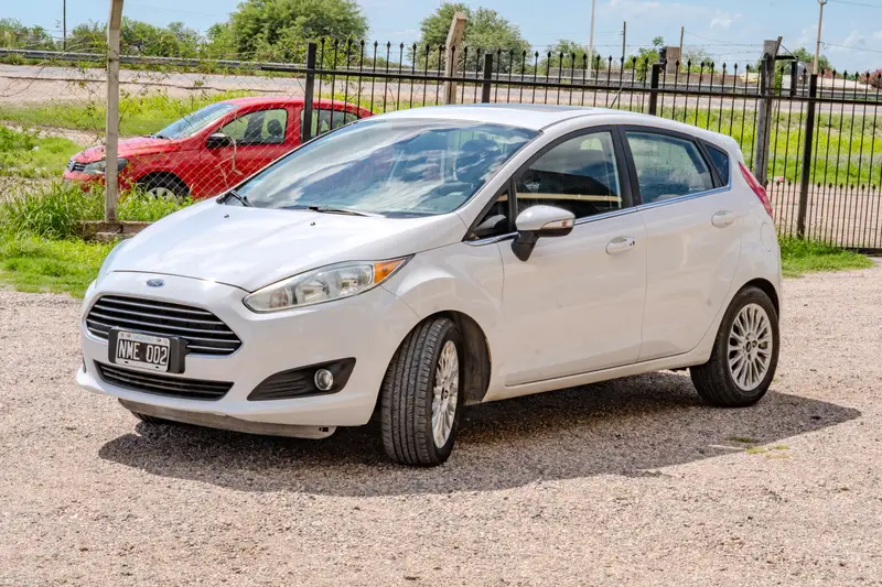 Ford Fiesta Titanium At. 2014
