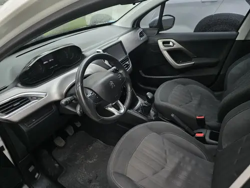 Peugeot 208 1.6 Allure 2017