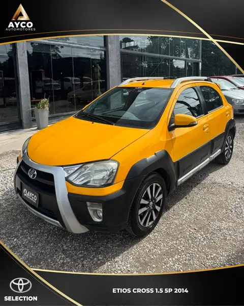 Toyota ETIOS 1.5 CROSS 2014