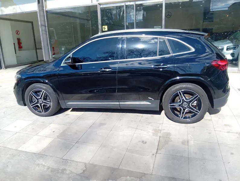 Mercedes-Benz GLA250 AMG LINE 2024