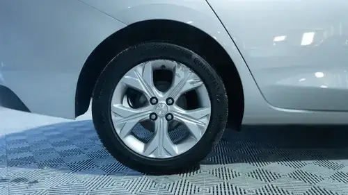 Chevrolet Onix plus 1.0 Turbo Premier Mt 2020
