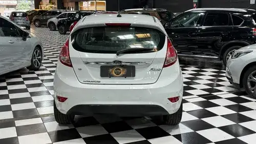 Ford Fiesta Kinetic 1.6 Titanium Powershift 120cv 2017