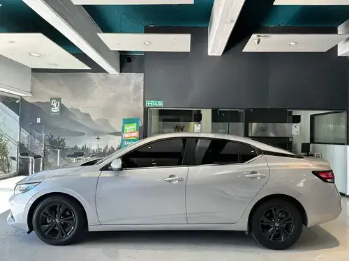Nissan Sentra Advance 1.8 CVT 2022