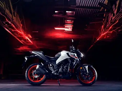 MT 03 Naked 2024