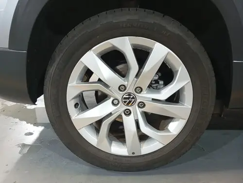 Volkswagen Taos 1.4 250 Tsi Comfortline At L/24 2024