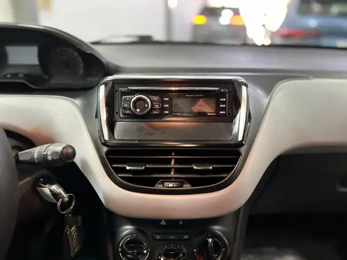 Peugeot 208 1.5 Allure 2015
