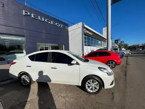 Nissan Versa V-DRIVE PLUS AT 2021