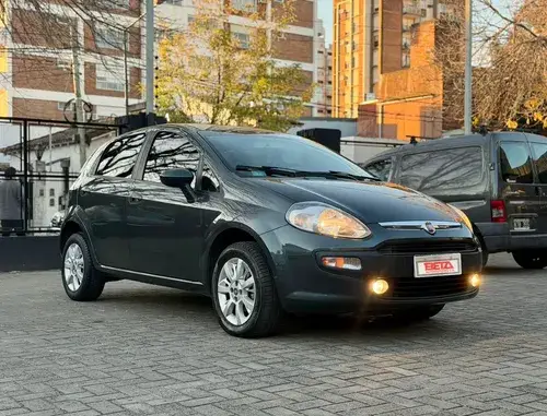Fiat Punto 1.4 ATTRACTIVE UCONNECT L15 2016