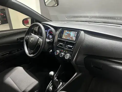 Toyota Yaris 1.5 107cv Xs 2024
