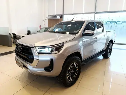 Toyota Hilux Pick-Up 2.8 Cd Srx 204cv 4x4 Mt 2021