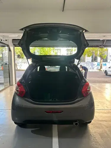 Peugeot 208 1.6 Feline 2013