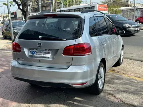 Volkswagen Suran 1.6 Comfortline 101cv 2015