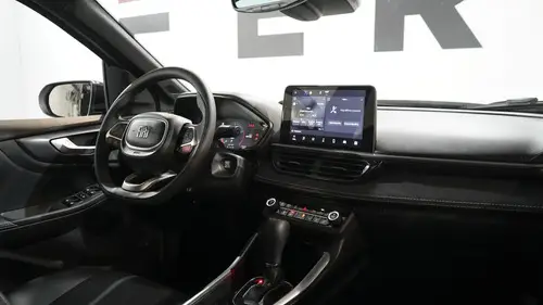 Fiat FASTBACK 1.3 T270 At6 2025