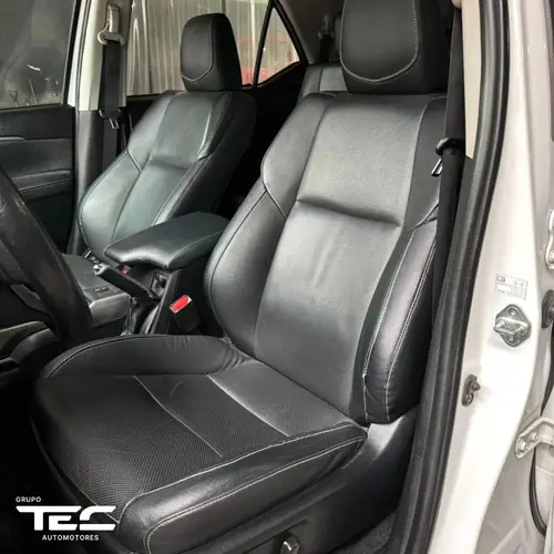 Toyota Hilux SW4 2.8 Srx 177cv 4x4 7as 6at 2023