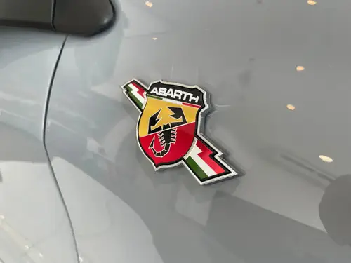 Fiat FASTBACK 1.3 Abarth T270 At6 2026
