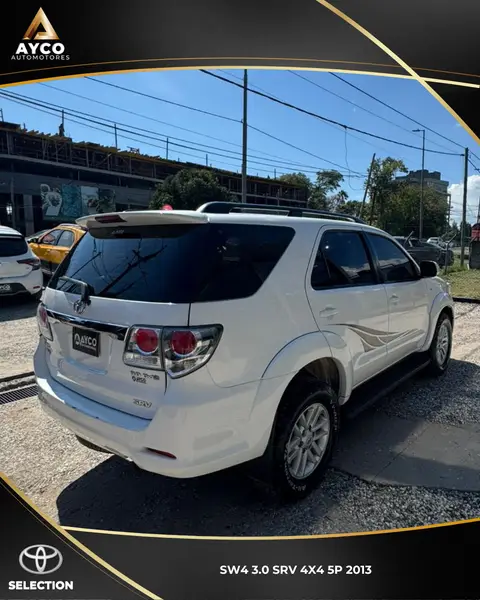 Toyota SW4 3.0TDI D-4D SRV CUERO 4X4 7PLS 2013